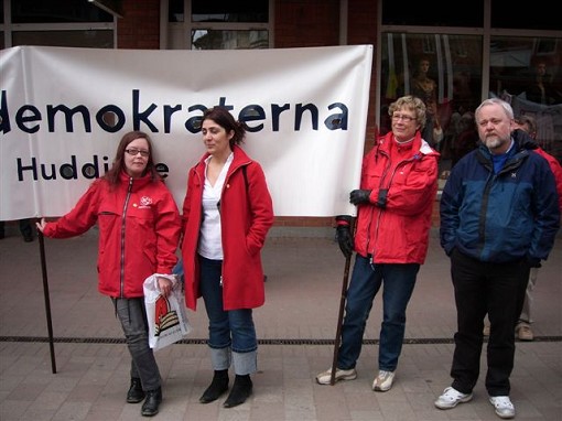 Fyra stolta Flemingsbergsbor p 1:a maj 2007.