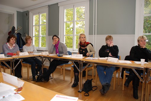 Många