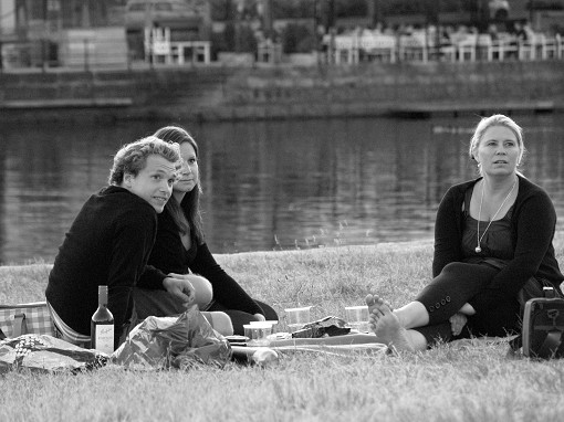 H�r sits det med sonen sambon Hanna 