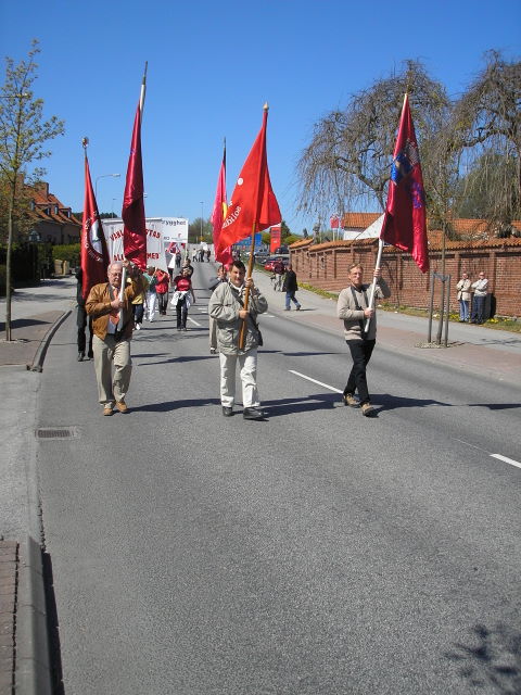 De rda fanorna mot seger g ...