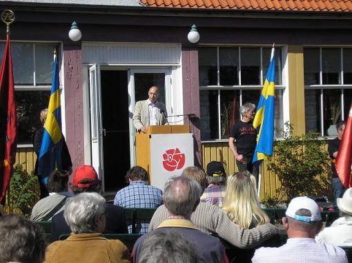 Rikard Larsson hller 1 majtalet